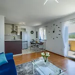 La Vista E' Bella Корнич
