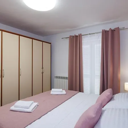 La Vista E' Bella Apartament Kornić
